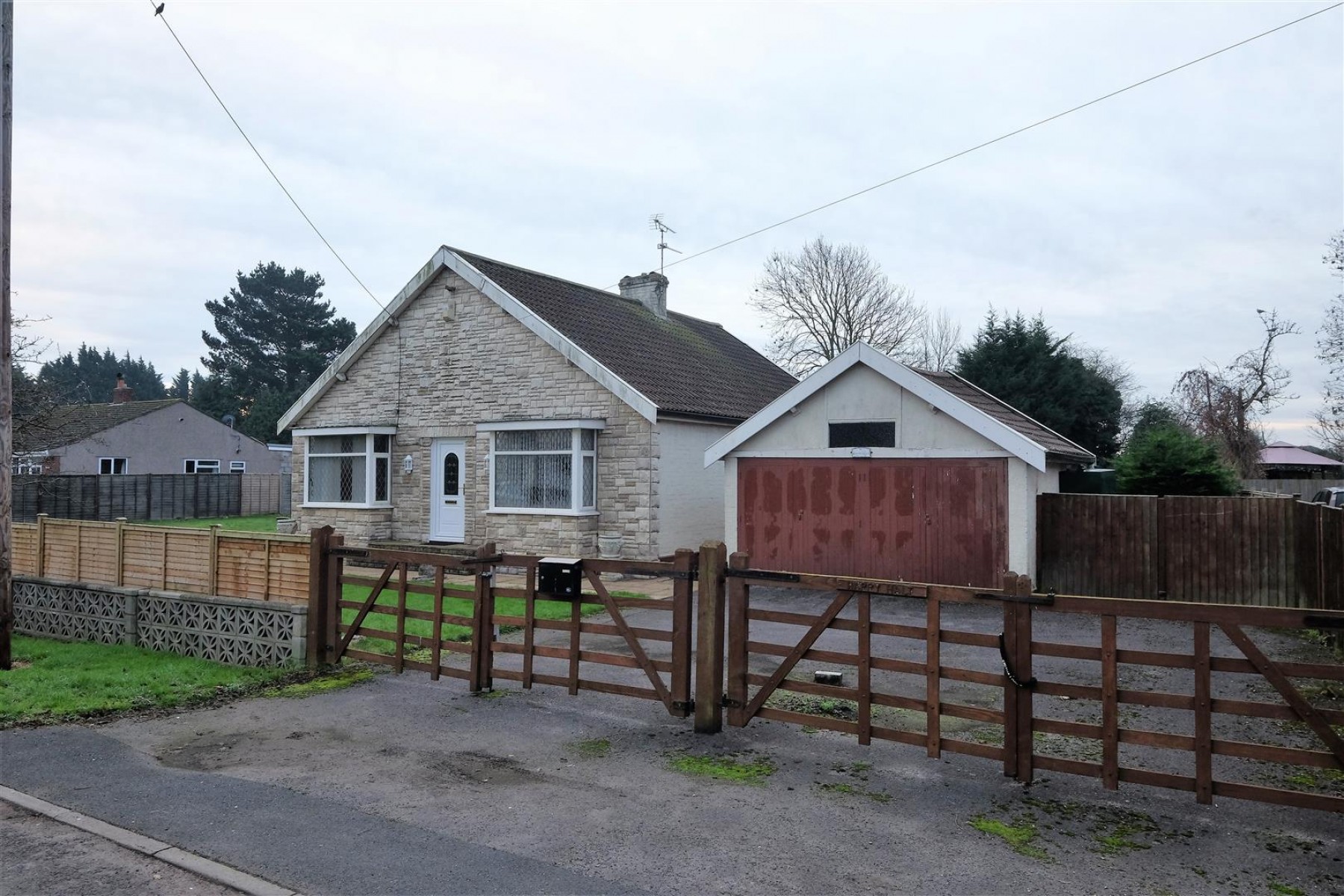 Images for DETACHED BUNGALOW ON LARGE PLOT