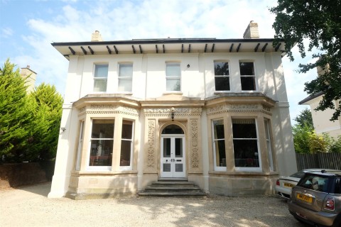 View Full Details for FLAT FOR RENOVATION - CHELTENHAM