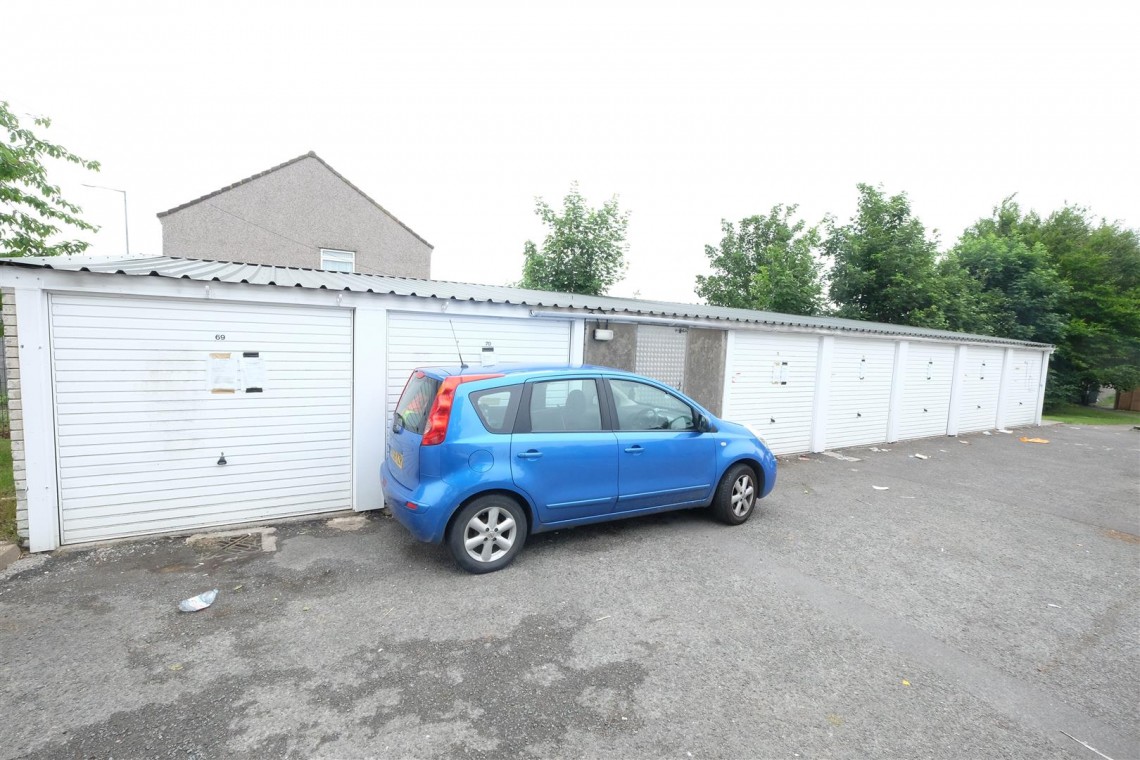 Images for 2 GARAGES - STOCKWOOD