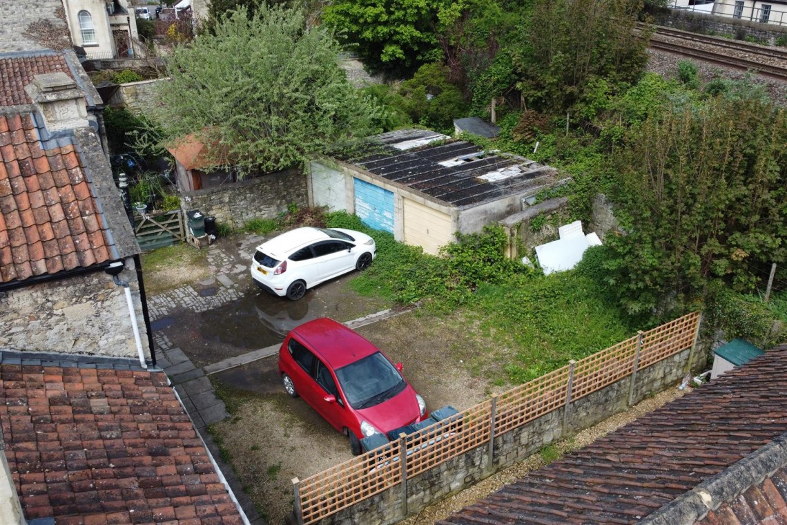 Images for GARAGE SITE | TWERTON