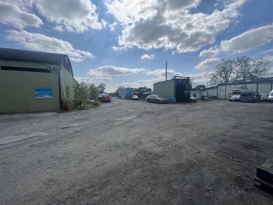 Images for 2.8 ACRE COMMERCIAL YARD | GL2