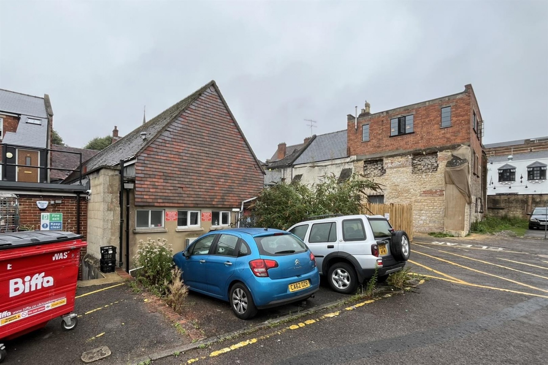 Images for VACANT COMMERCIAL | STROUD