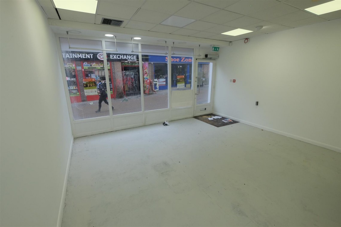 Images for VACANT COMMERCIAL | STROUD