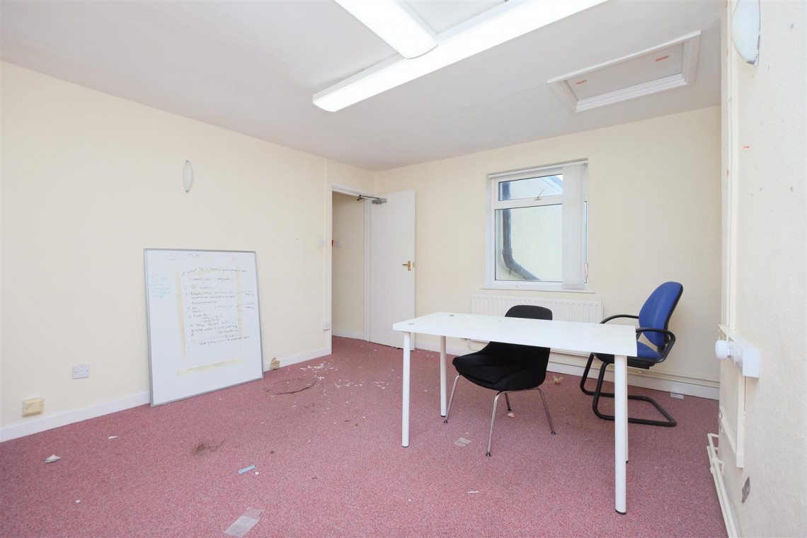 Images for 18 BED HMO | £167k pa | BS5