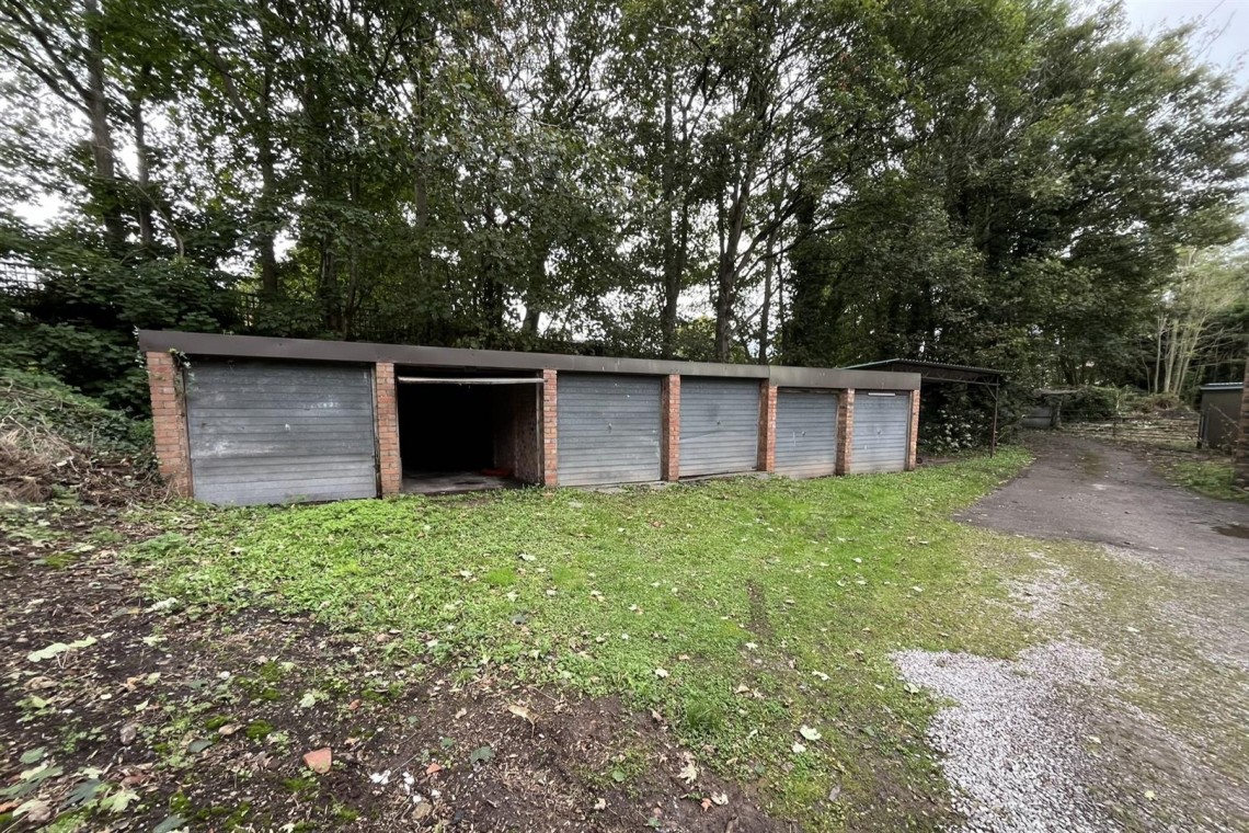 Images for COACH HOUSE + GARAGES | BRISLINGTON