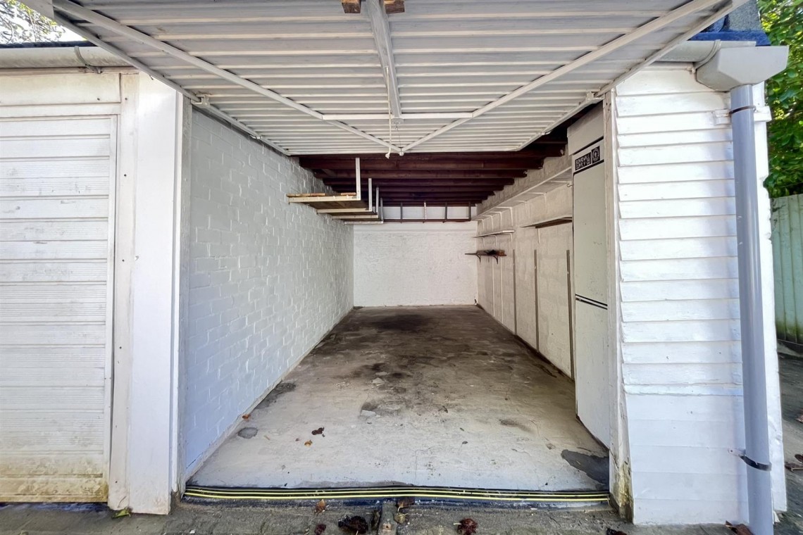 Images for VACANT SINGLE GARAGE | CLIFTON