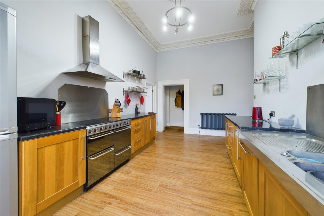 Images for 3 BED FLAT | REDUCED FOR AUCTION | PITVILLE