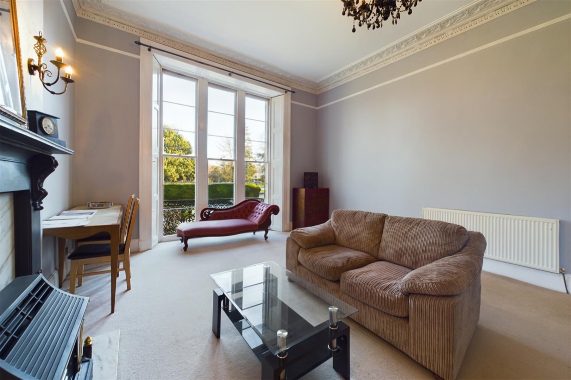 Images for 3 BED FLAT | REDUCED FOR AUCTION | PITVILLE