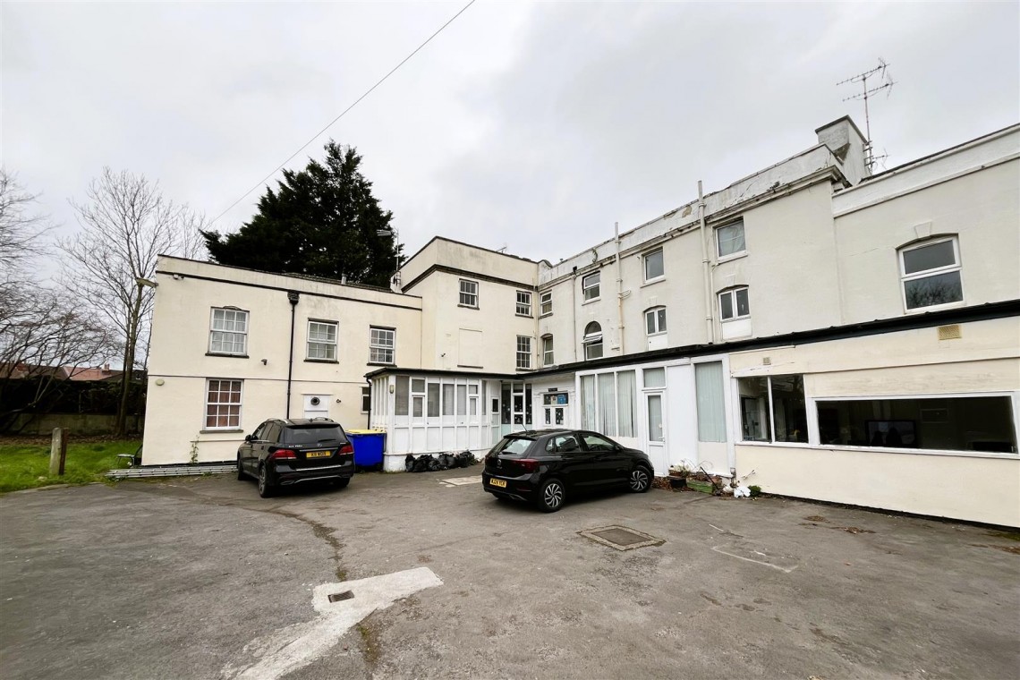 Images for DETACHED | 43 BED HMO | BRISLINGTON