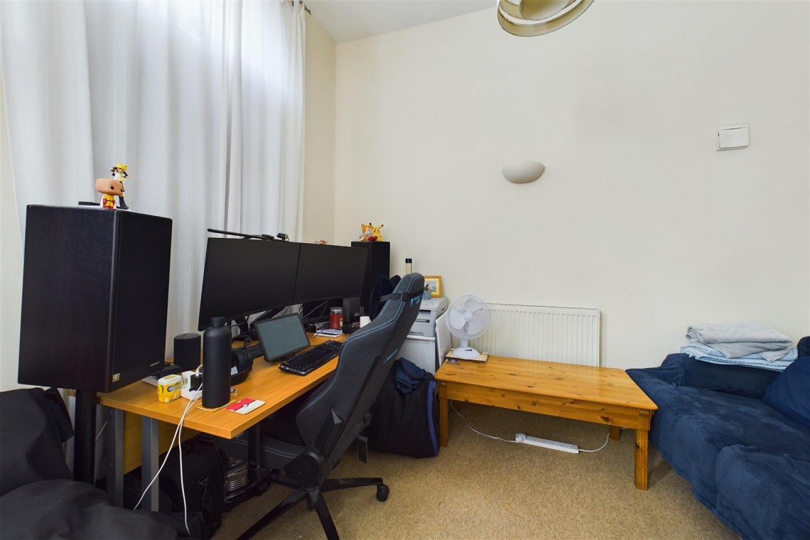 Images for TENANTED FLAT | TWERTON