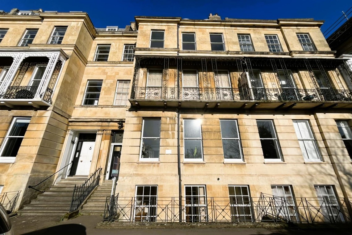 Images for FLAT | REDUCED FOR AUCTION | LANSDOWN PLACE