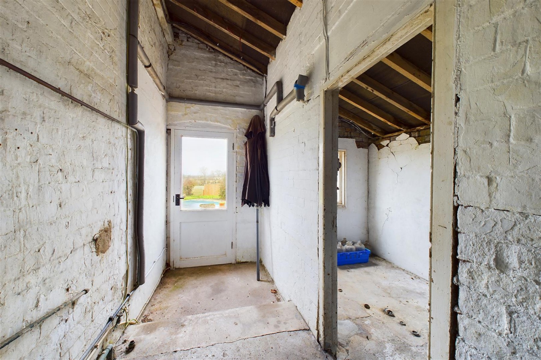 Images for DETACHED | UPDATING | BADGWORTH