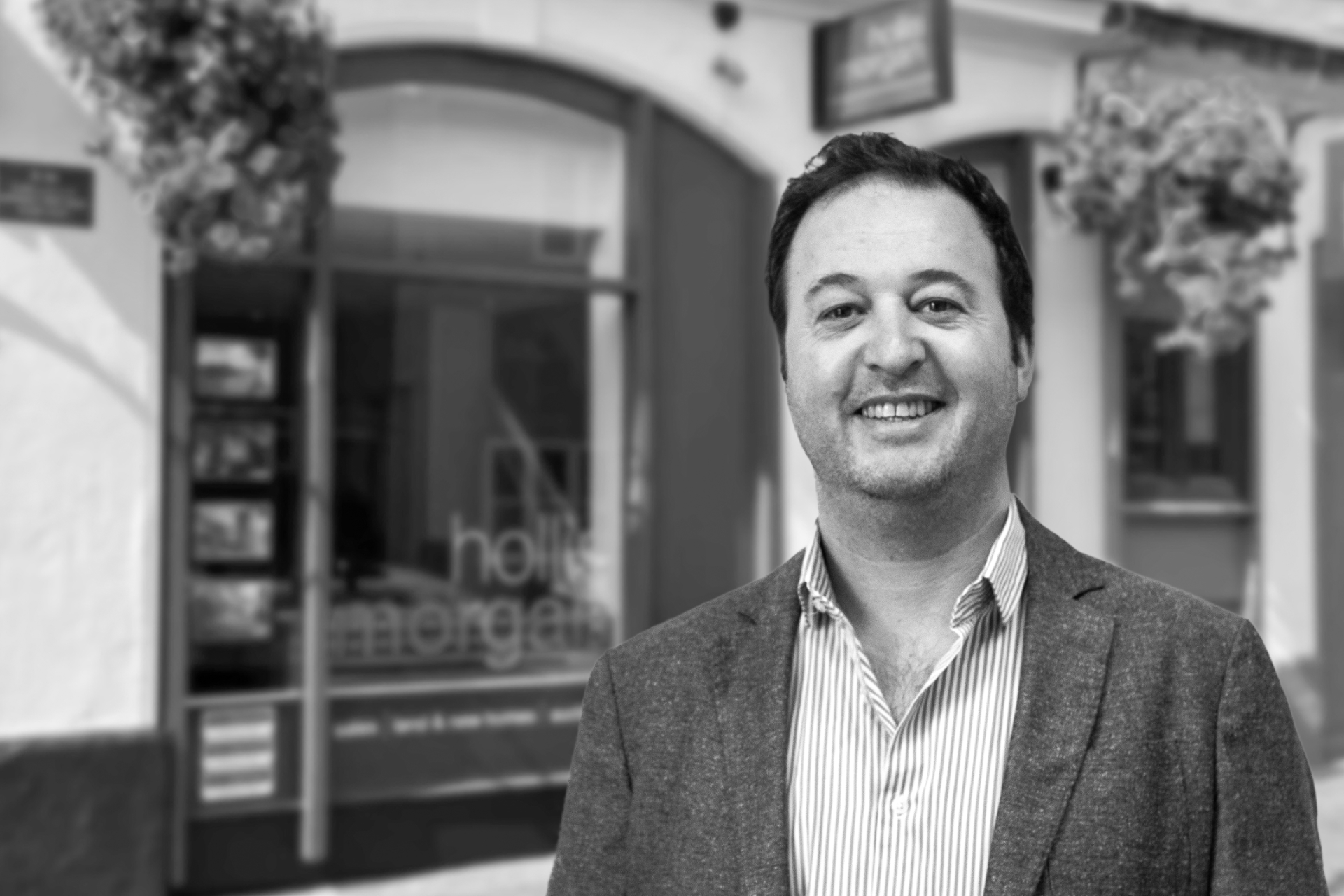 Olly Hollis, Director & Auction Valuer